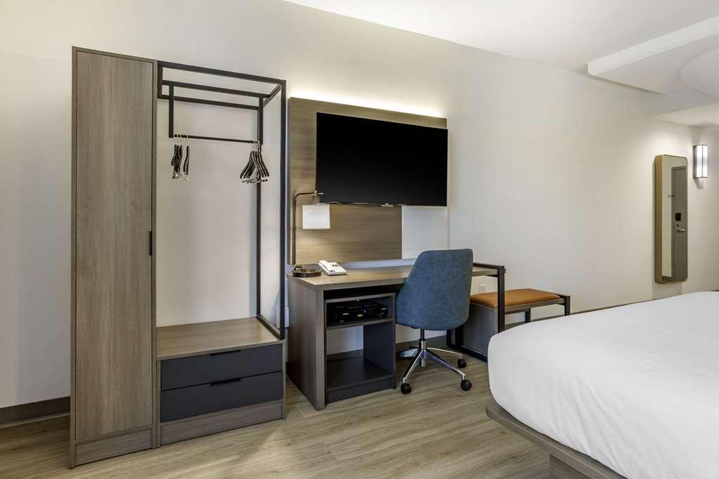 Comfort Inn & Suites Newark Liberty International Airport Værelse billede