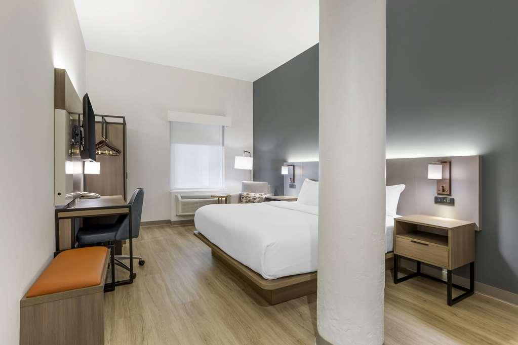 Comfort Inn & Suites Newark Liberty International Airport Værelse billede